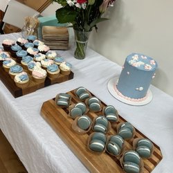 Em’s Cakery - Cake, cupcakes and macarons for an "under the sea" themed baby shower.