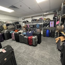 Luggage Drop - Secure luggage storage rooms