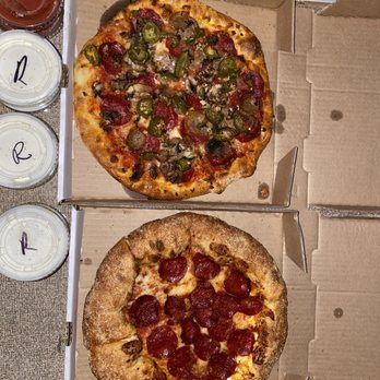 TWO SAUCY BROADS PIZZA & BEER PARLOR - Updated September 2024 - 901