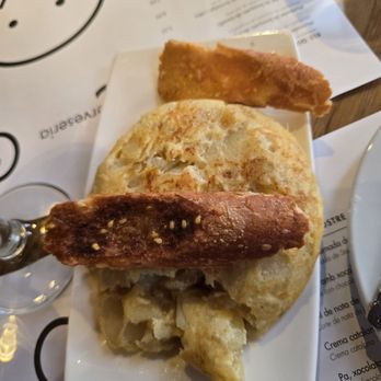 Ciutat Comtal - Omlette - Tapas Bars Near Me - Barcelona, B