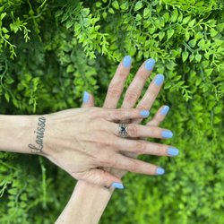 Island Oasis Salon - Regular polish