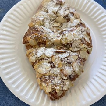 Paris Baguette - Almond croissant - Bakeries Near Me - Northridge, California Paris Baguette - Almond croissant - Bakeries Near Me - Northridge, California