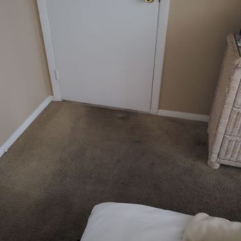 The Summit - This place is nasty!! Dirty carpet master bedroom - Vacation Rentals Near Me - Panama City Beach, Florida The Summit - This place is nasty!! Dirty carpet master bedroom - Vacation Rentals Near Me - Panama City Beach, Florida