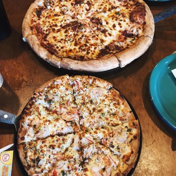 Merlins Pizza - Pizza Near Me - Destin, Florida
