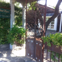Washington street entrance Washington street entrance