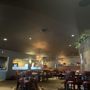 Michaels on the Lake - Restaurant interior - Wine Bars Near Me - Moses Lake, Washington Michaels on the Lake - Restaurant interior - Wine Bars Near Me - Moses Lake, Washington