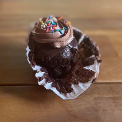 Polkadots Cupcake Factory - Extremely moist triple chocolate cake