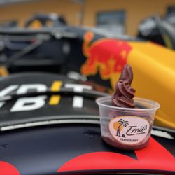 Ernie’s Acai Sunset Harbor