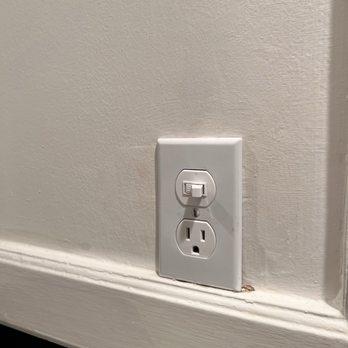 Electric Heroes - Switch worked but no power to plug portion. - Electricians Near Me Electric Heroes - Switch worked but no power to plug portion. - Electricians Near Me