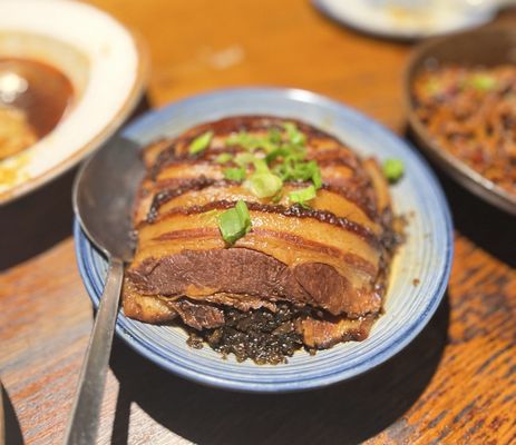 Mountain House Flushing 川山甲 by null