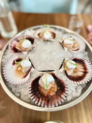 Trani's Dockside Station by null