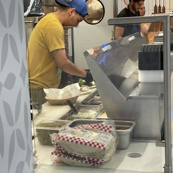 Dizzy Bird - Open kitchen - Chicken Shop Near Me - Mission Viejo, California Dizzy Bird - Open kitchen - Chicken Shop Near Me - Mission Viejo, California