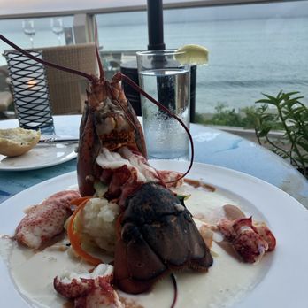 Geoffrey's Malibu - Lobster - Seafood Near Me - Malibu, California Geoffrey's Malibu - Lobster - Seafood Near Me - Malibu, California