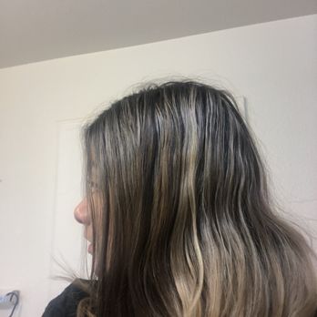 Bellazza Beauty Bar 2.0 - another photo - Hair Salons Near Me - Tucson, Arizona