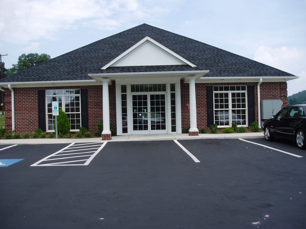 FIRST BANK 402 S 2nd Ave, Mayodan, North Carolina Banks & Credit