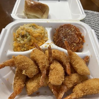 Piccadilly - Fried shrimp, broccoli and rice casserole, carrot soufflé and roll - Southern Near Me - Tucker, Georgia