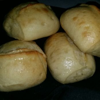 ALC Steaks - Dinner Rolls - Steakhouses Near Me - Austin, Texas ALC Steaks - Dinner Rolls - Steakhouses Near Me - Austin, Texas