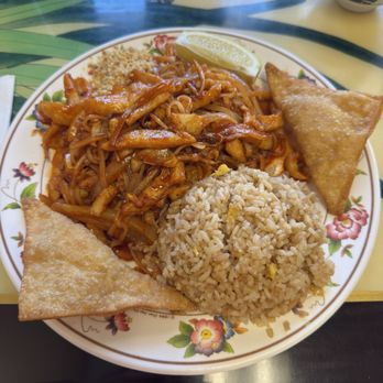 China Wok - Chicken Pad Thai Noodles - Chinese Near Me - Colorado Springs, Colorado China Wok - Chicken Pad Thai Noodles - Chinese Near Me - Colorado Springs, Colorado