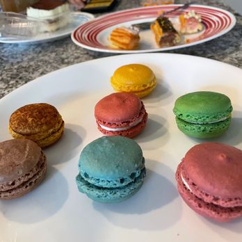 Le Macaron French Pastries - French Macarons - Macarons Near Me - Wesley Chapel, Florida Le Macaron French Pastries - French Macarons - Macarons Near Me - Wesley Chapel, Florida