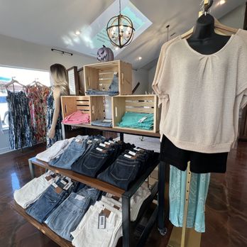 Elysian Aesthetics - The Boutique at Elysian Aesthetics - Medical Spas Near Me - Rosenberg, Texas