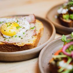Ham, gruyere on toasted brioche and poached egg