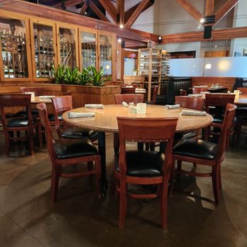Freda's Seafood Grille - Seating - Seafood Near Me - Austin, Texas Freda's Seafood Grille - Seating - Seafood Near Me - Austin, Texas