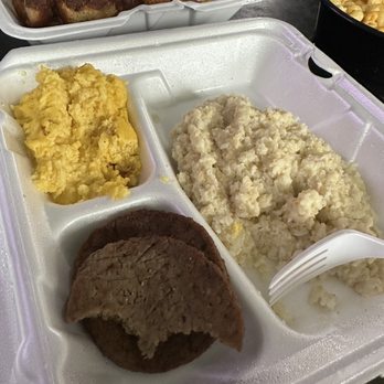 Cheezy Vegan by Chef Reeky - Eggs, Grits, and Sausage Patties - Vegan Near Me - Woodlyn, Pennsylvania Cheezy Vegan by Chef Reeky - Eggs, Grits, and Sausage Patties - Vegan Near Me - Woodlyn, Pennsylvania