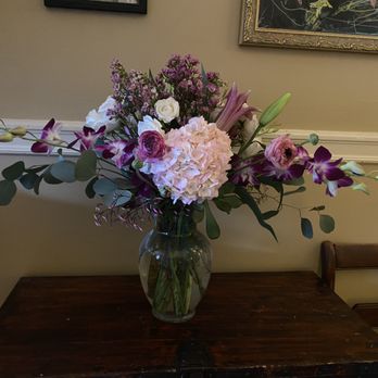 Fleur de Bees - Floral Designers Near Me