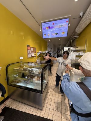 Keki Modern Cakes by null