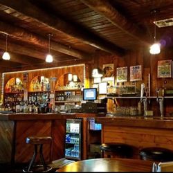 Lake Nahwatzel Resort - View of bar while waiting for breakfast.
