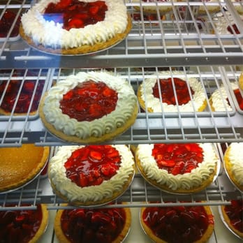 Polly's Pies - Strawberry pie - Bakeries Near Me - Fullerton, California