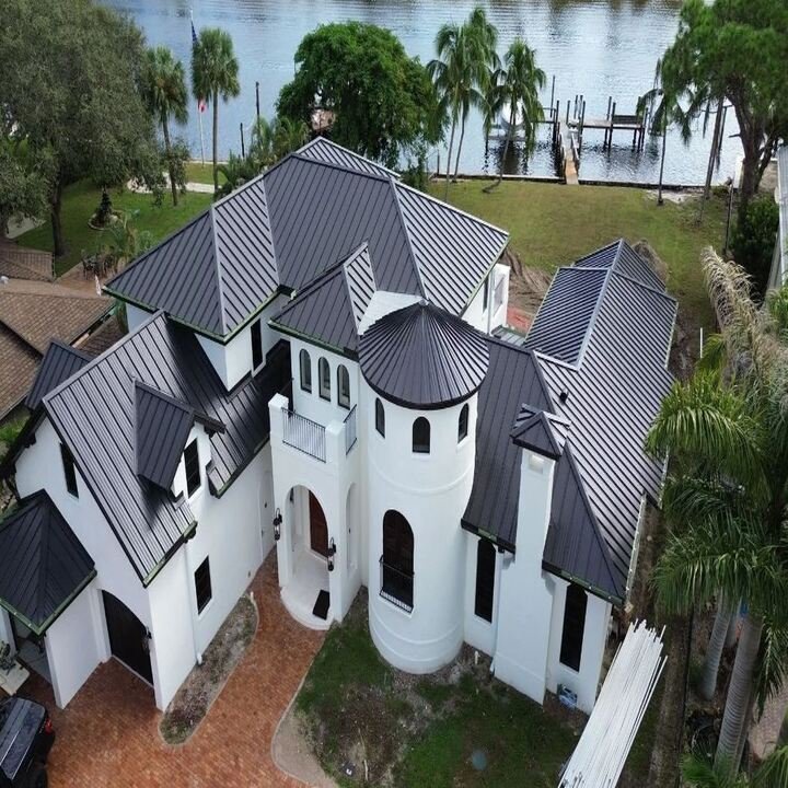 Slide of Leo Roofing & Construction