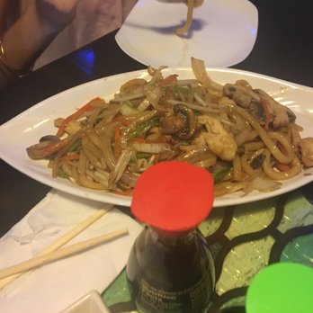 Blue Ginger - Lo Mein with chicken - Japanese Near Me - Southwest Ranches, Florida
