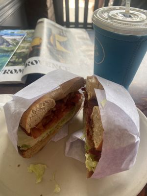 Silver Lake Cafe & Grill by null