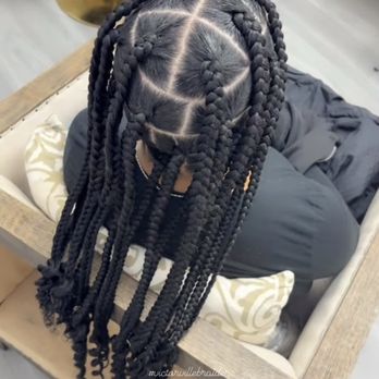 The Braid Expo - Large knotless braids - Hair Extensions Near Me - Victorville, California The Braid Expo - Large knotless braids - Hair Extensions Near Me - Victorville, California