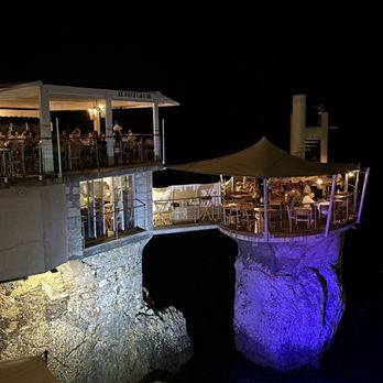 Le Plongeoir - At night - Mediterranean Near Me - Nice, 06
