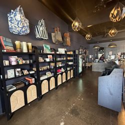 Kuli Coffee - Interior