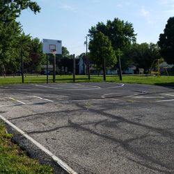 Circle Park - basketball court