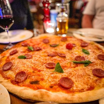 L'Osteria - huge pepperoni pizza with thin crust - Italian Near Me - Hamburg, HH L'Osteria - huge pepperoni pizza with thin crust - Italian Near Me - Hamburg, HH