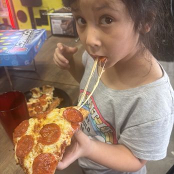 Round Table Pizza - She said they passed the string test and they should receive 5 stars!! - Pizza Near Me - Reno, Nevada