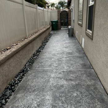 Falcon Hardscapes - Retaining wall and stamped concrete - General Contractors Near Me - Beaumont, California