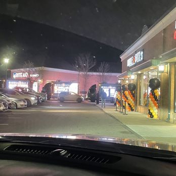 Middle Eats - American Near Me - Bloomfield Twp, Michigan