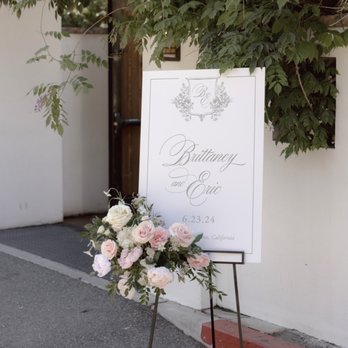 Penelope Pots - Floral Designers Near Me - Huntington Beach, California Penelope Pots - Floral Designers Near Me - Huntington Beach, California