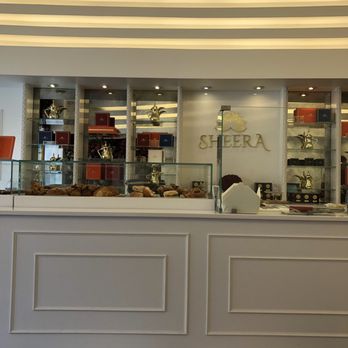 Cafe Sheera - Inside - Cafes Near Me - Beverly Hills, California