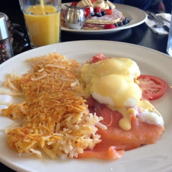 Bea Bea's - Coffee & Tea Near Me - Burbank, California