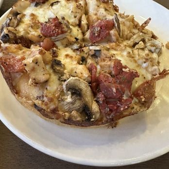 BJ's Restaurant & Brewhouse - New American Near Me - Queen Creek, Arizona