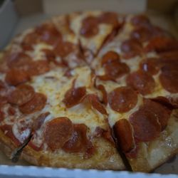 Niko’s Gyros To-Go Broadview Heights - Pepperoni pizza