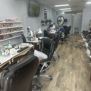 Young Spa - Work area - Nail Salons Near Me - Saint Paul, Minnesota Young Spa - Work area - Nail Salons Near Me - Saint Paul, Minnesota