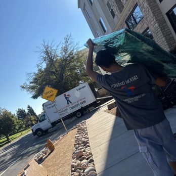 Weekend Movers - Guys on the job - Movers Near Me