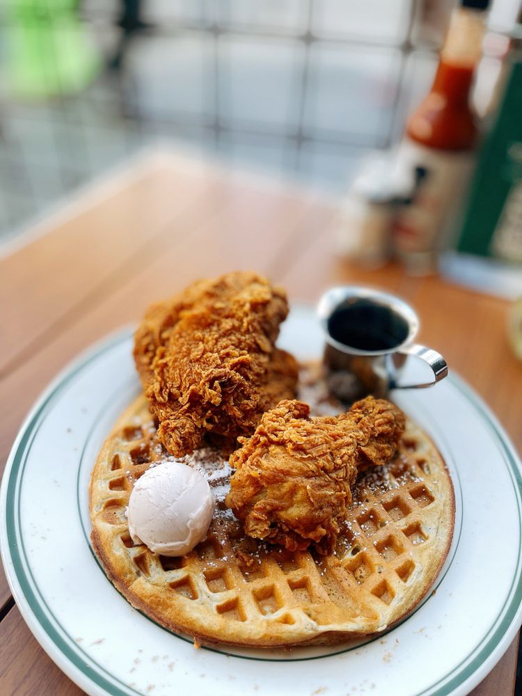 Fixins Soul Kitchen - Los Angeles